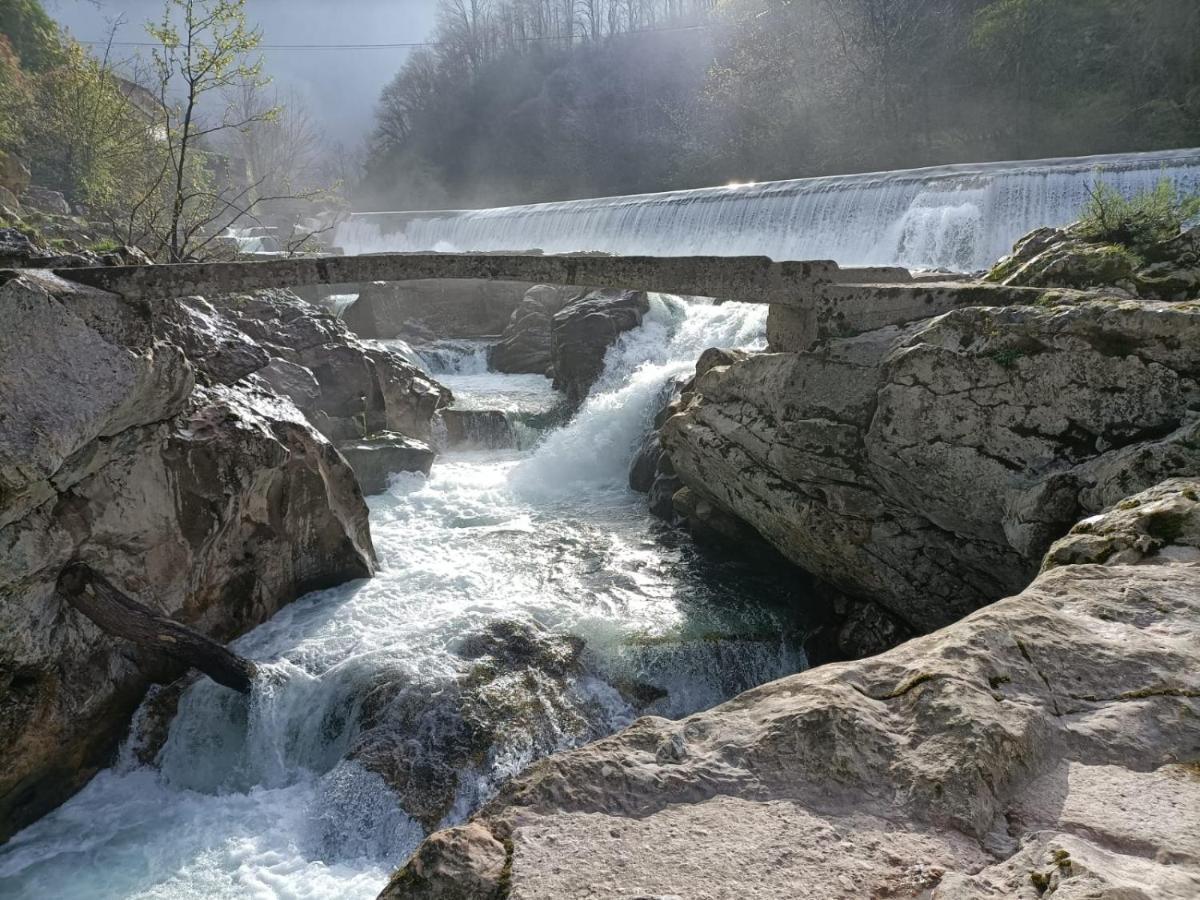 La Salmonera Cangas De Onis Cano Exterior photo