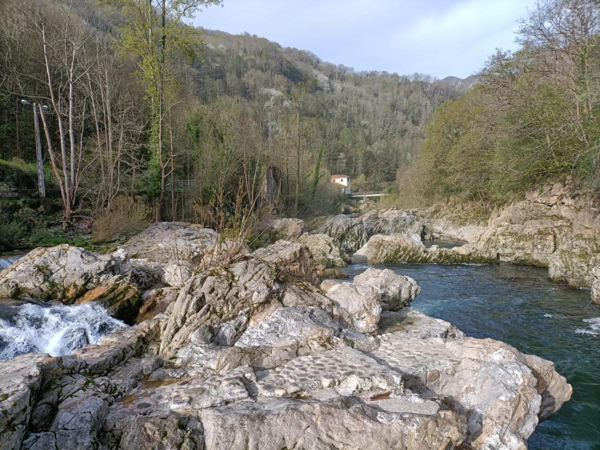 La Salmonera Cangas De Onis Cano Exterior photo