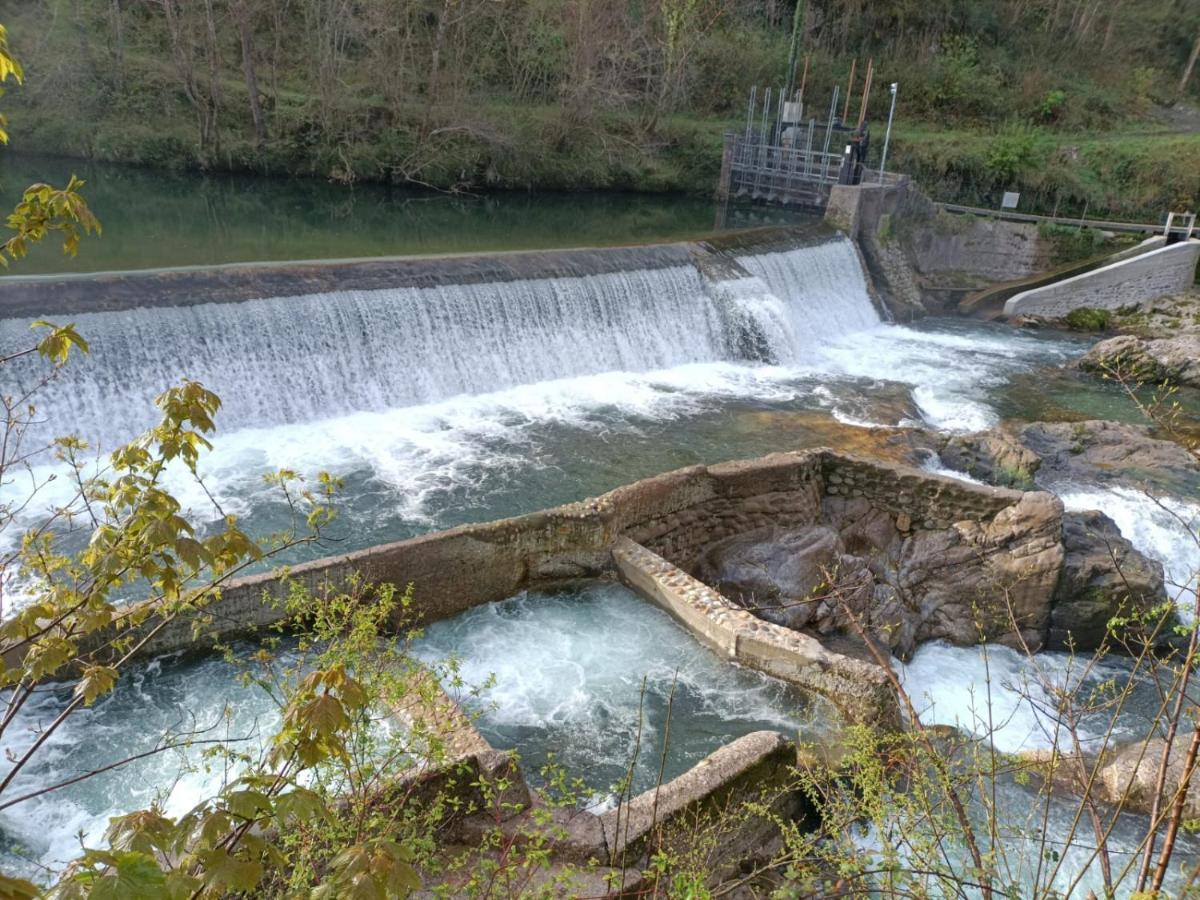 La Salmonera Cangas De Onis Cano Exterior photo