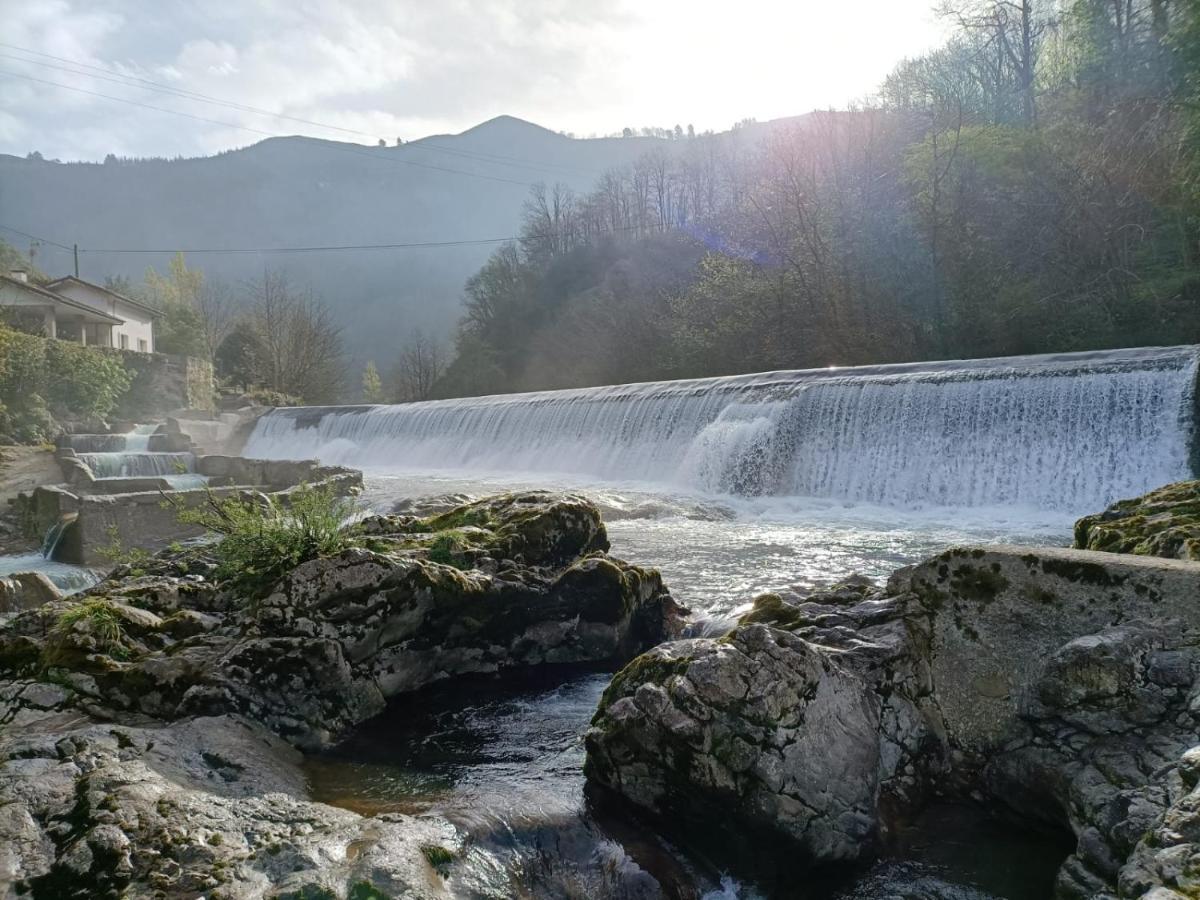 La Salmonera Cangas De Onis Cano Exterior photo