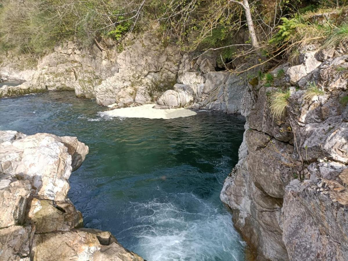La Salmonera Cangas De Onis Cano Exterior photo