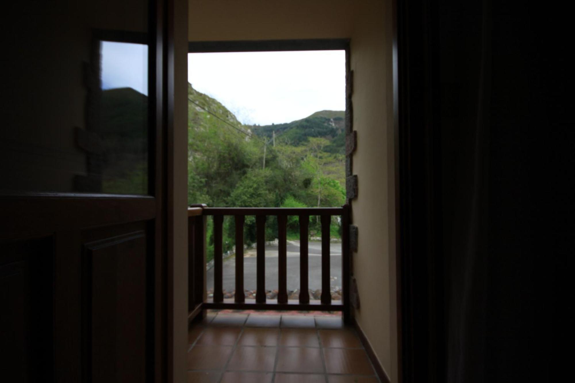 La Salmonera Cangas De Onis Cano Exterior photo