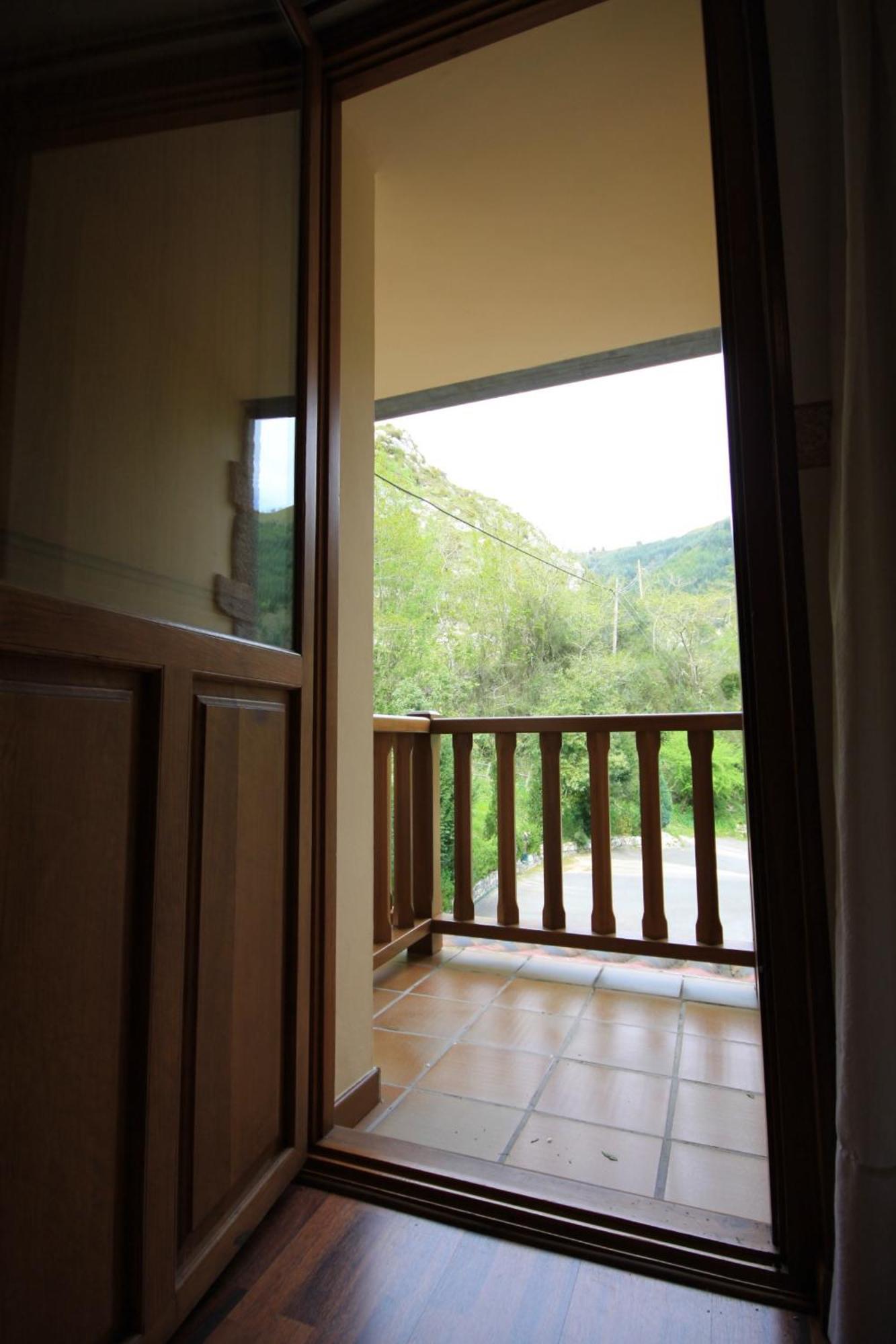 La Salmonera Cangas De Onis Cano Exterior photo