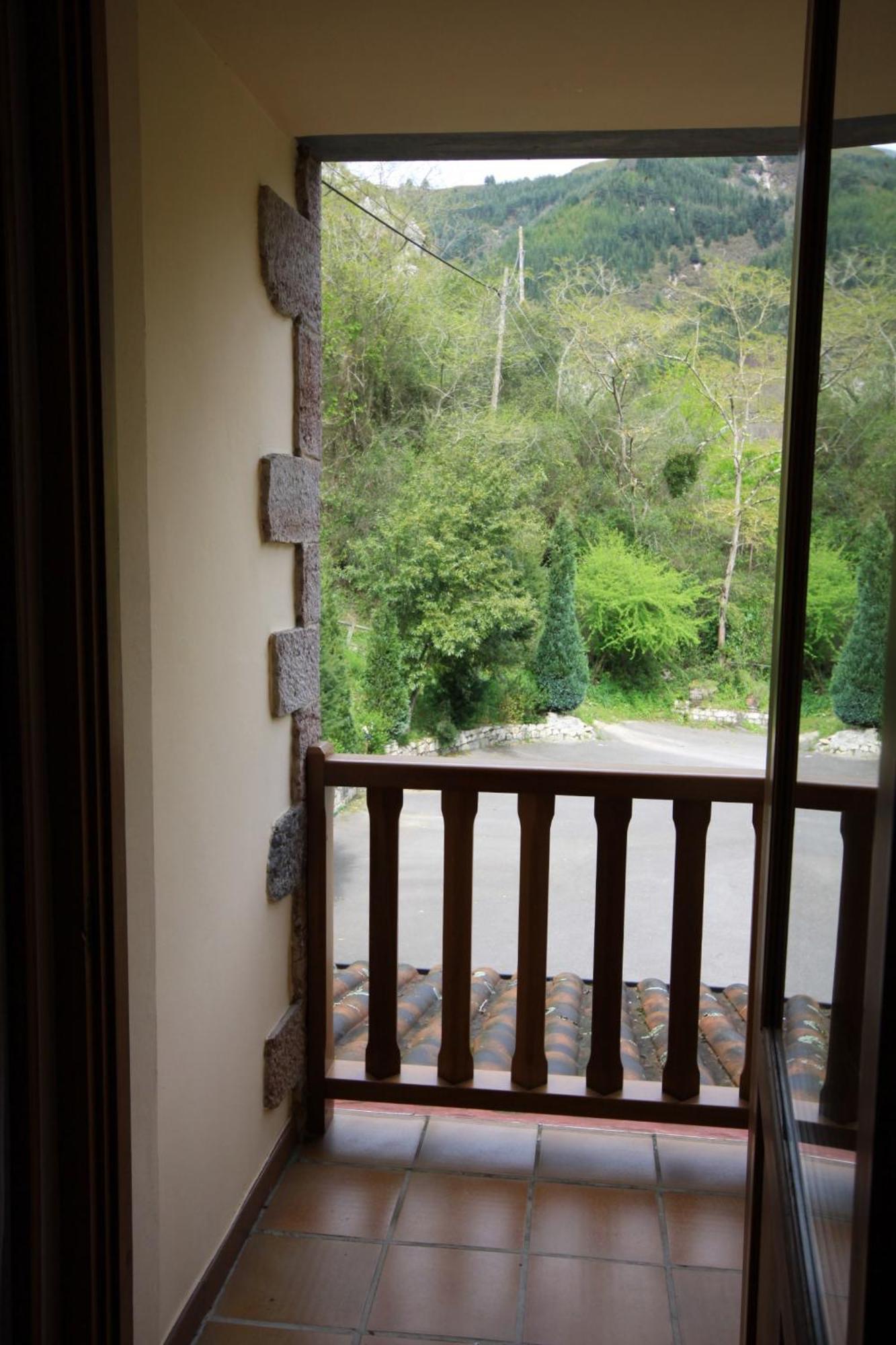 La Salmonera Cangas De Onis Cano Exterior photo