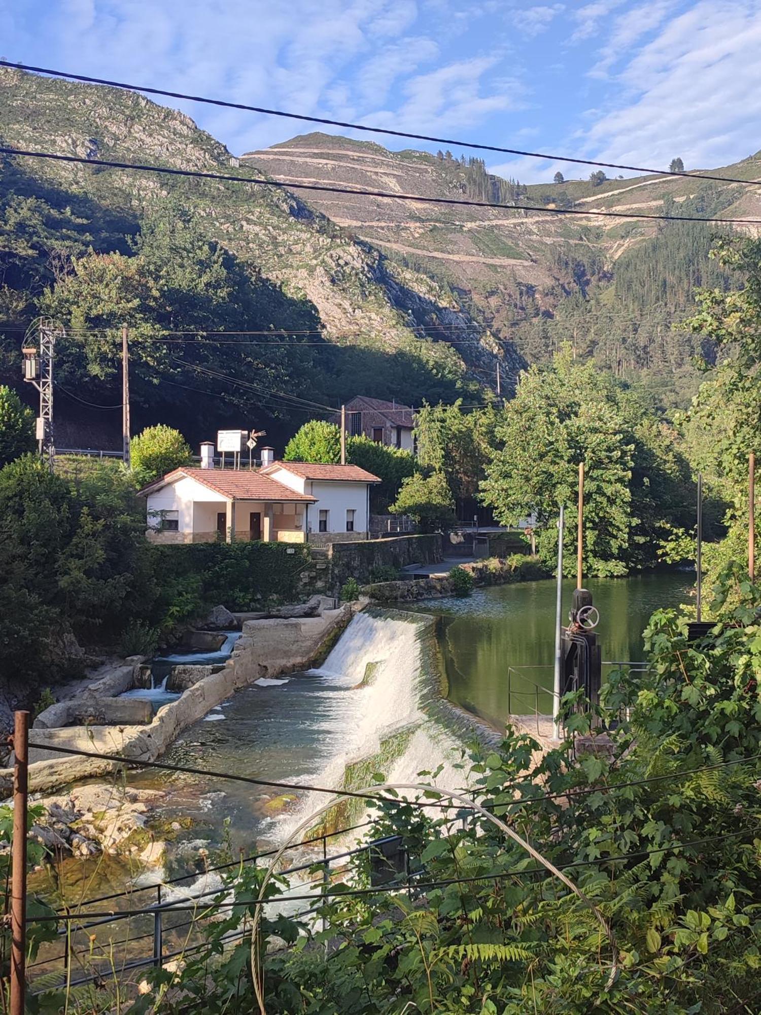 La Salmonera Cangas De Onis Cano Room photo