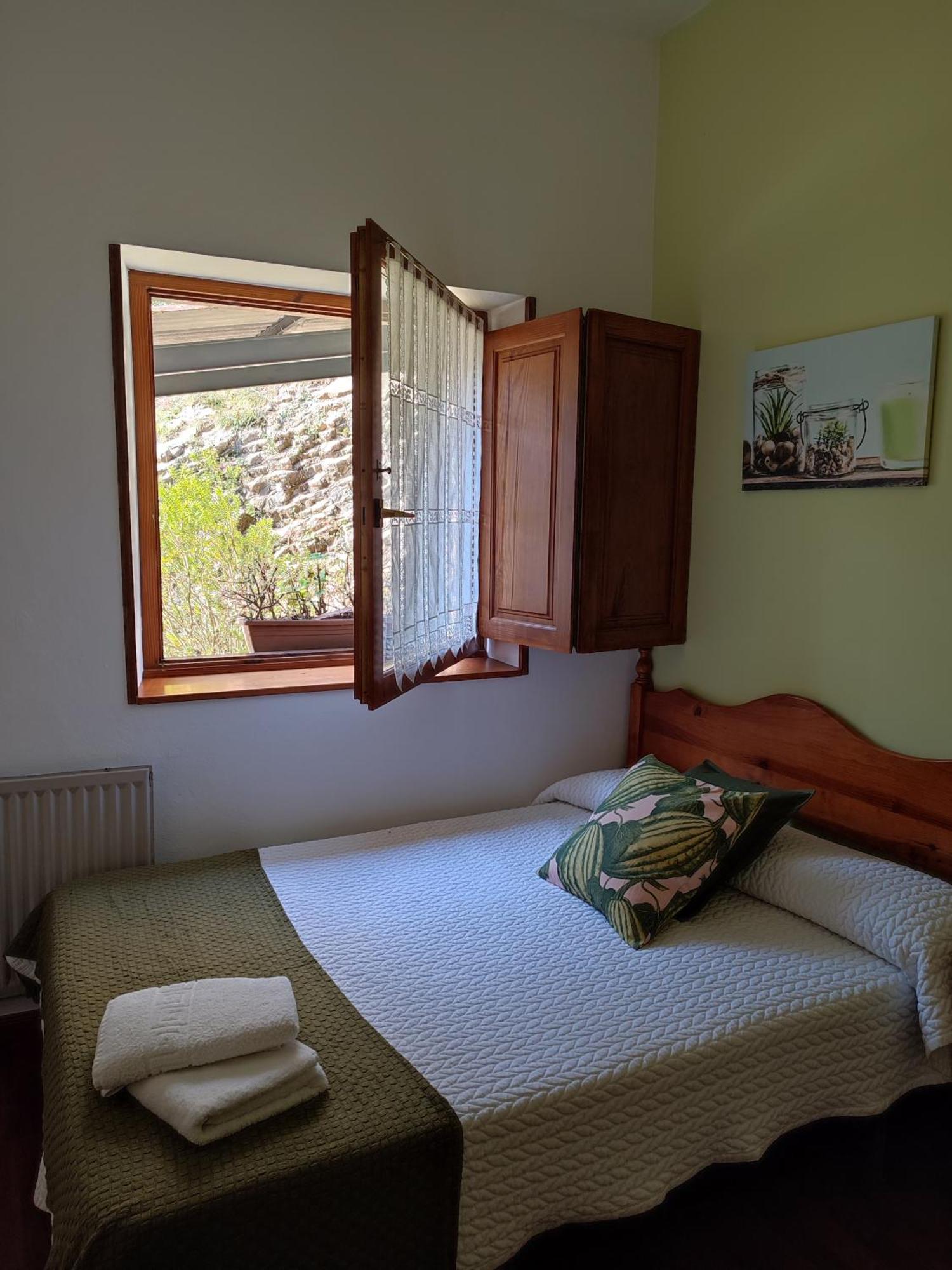 La Salmonera Cangas De Onis Cano Room photo